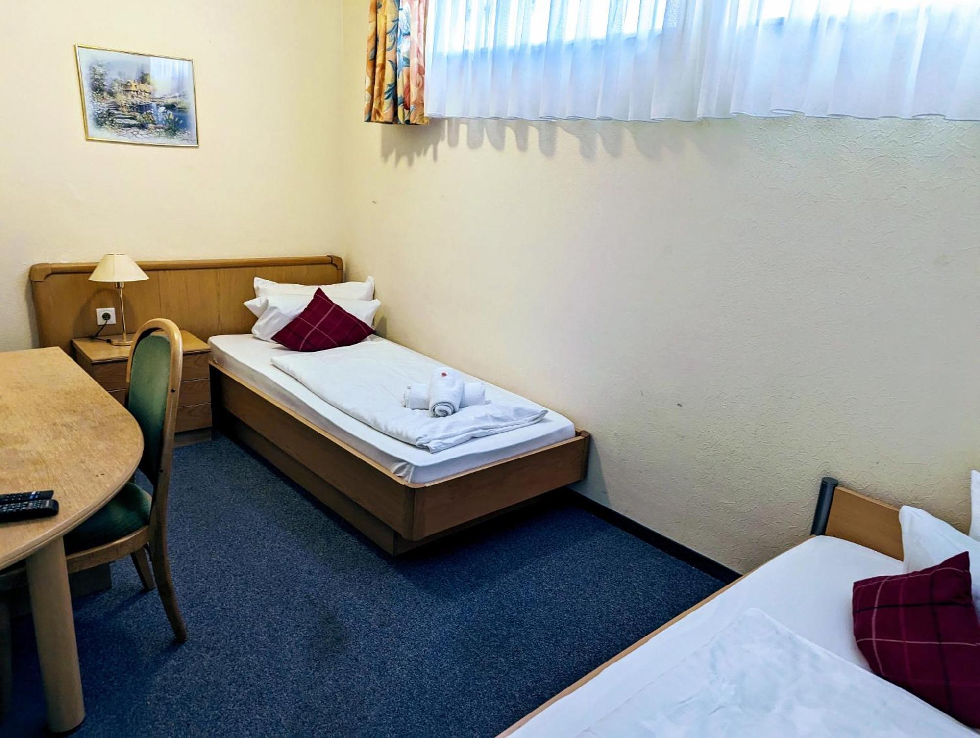 Hotel Schiff Rastatt Quarto foto