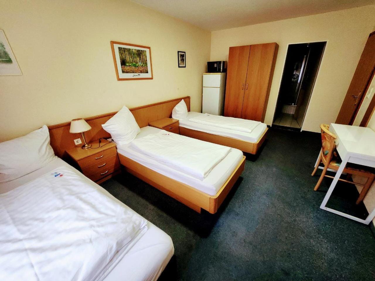 Hotel Schiff Rastatt Quarto foto