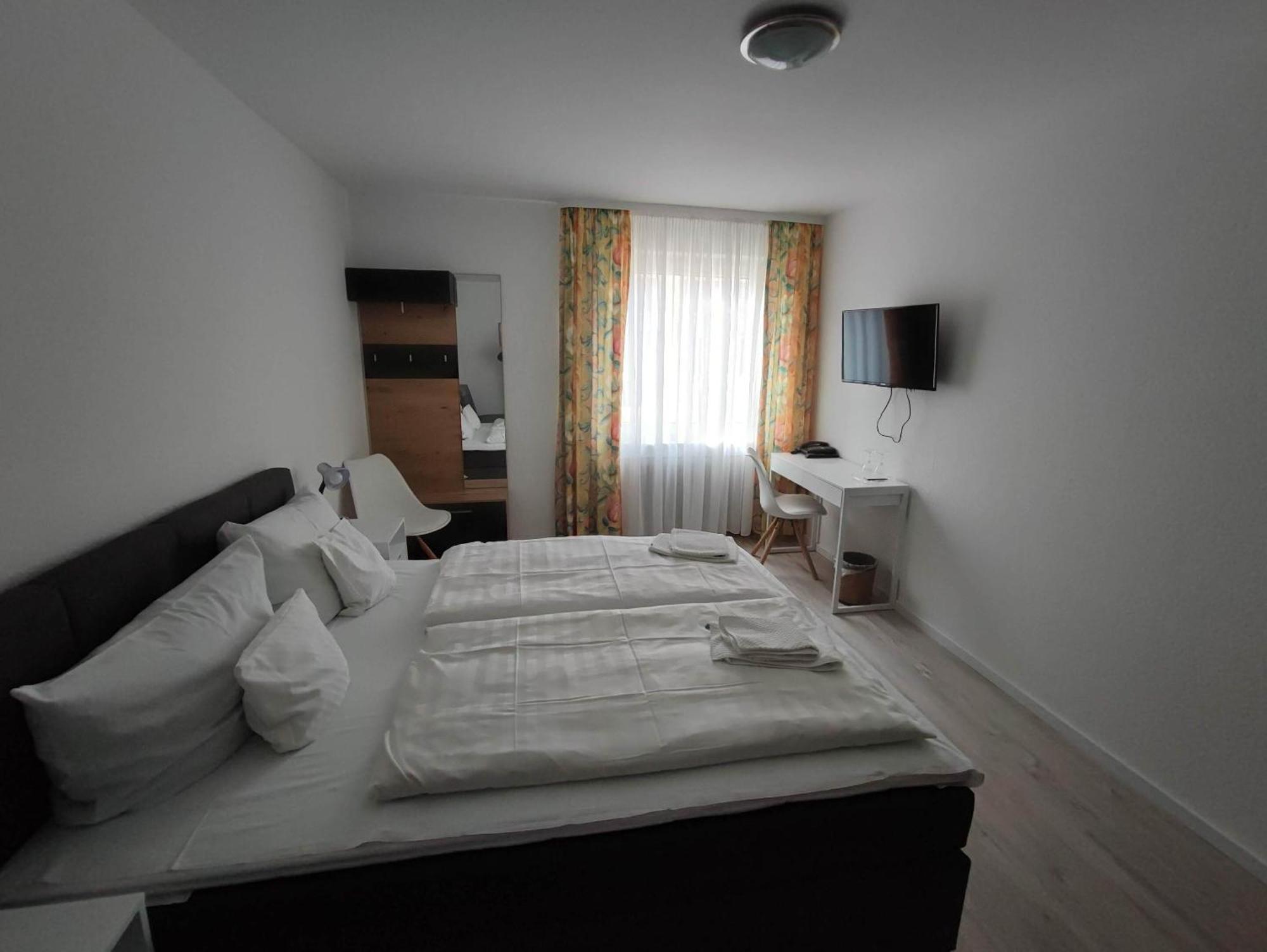 Hotel Schiff Rastatt Quarto foto